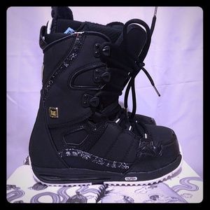 Burton Sapphire Snow boots 6.5